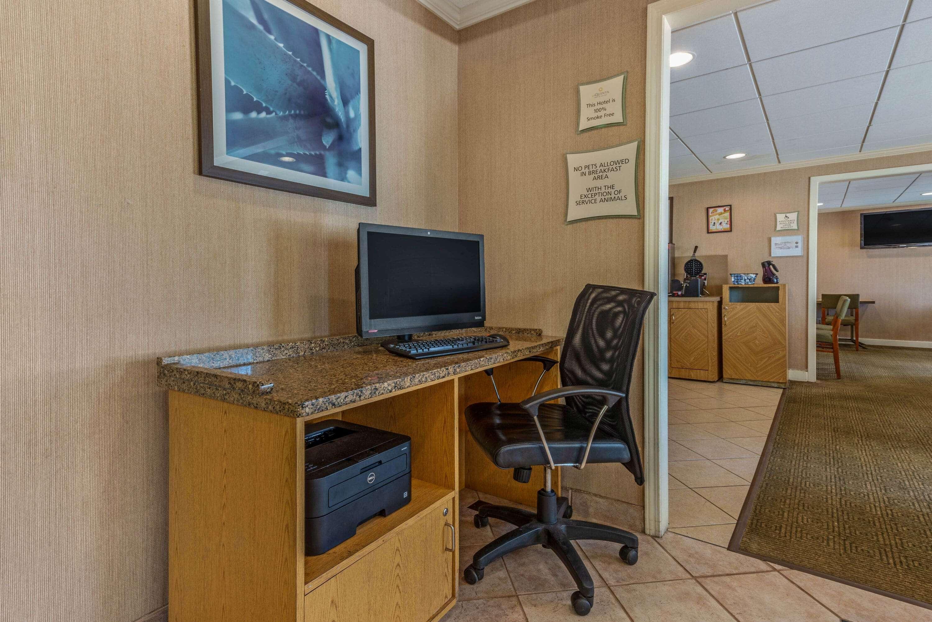 Готель La Quinta By Wyndham Tampa Brandon West Heartland Екстер'єр фото