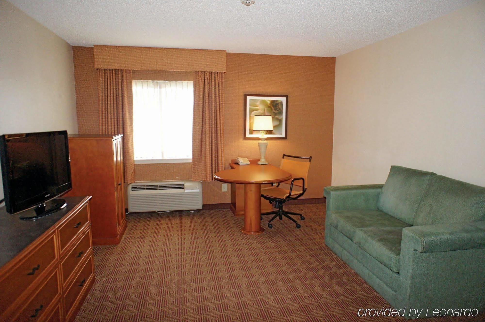 Готель La Quinta By Wyndham Tampa Brandon West Heartland Екстер'єр фото