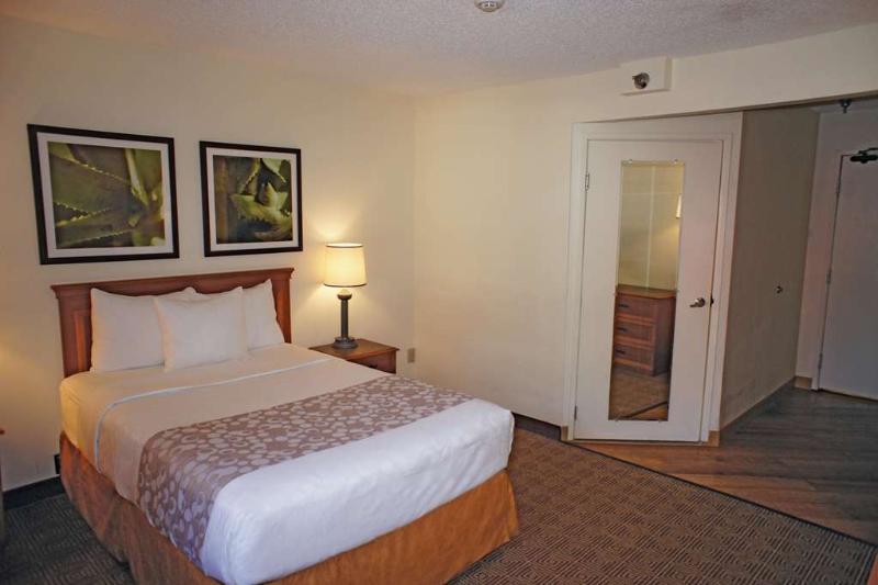 Готель La Quinta By Wyndham Tampa Brandon West Heartland Екстер'єр фото